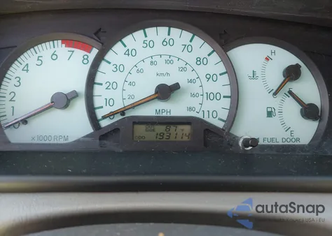 2003 Toyota Corolla Le z USA, uszkodzony, nr VIN JTDBR32E830039870